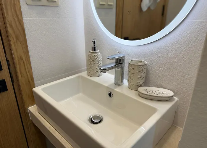 Smile Old With Free Parking And Sea View Varna