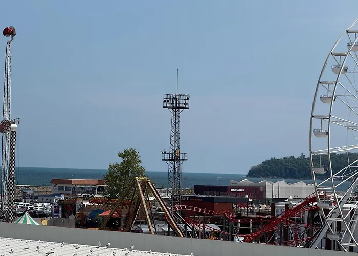 Smile Old With Free Parking And Sea View *