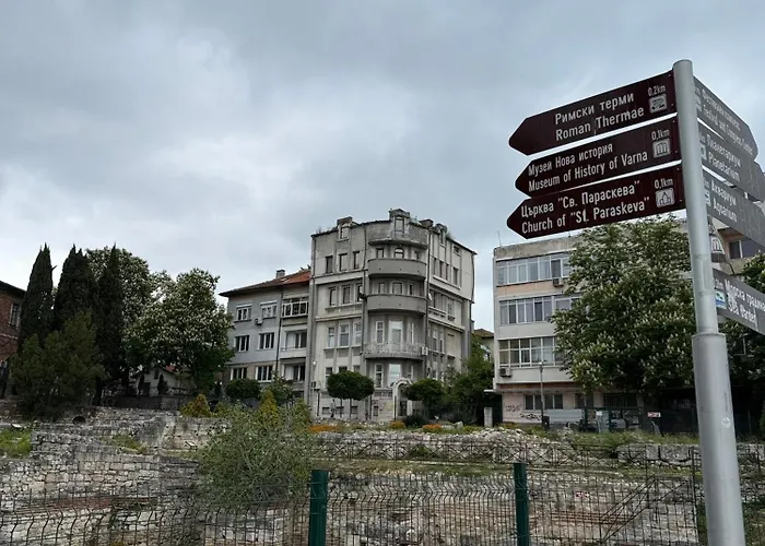 Smile Old With Free Parking And Sea View Апартаменты *