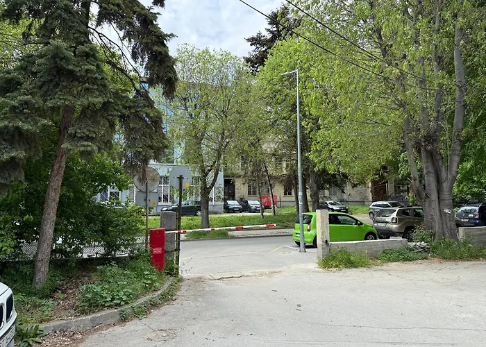 Апартаменты Smile Old With Free Parking And Sea View